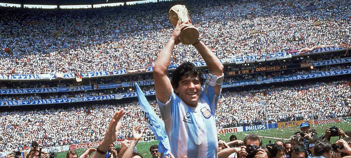 Sete obras para saber mais sobre a vida de Diego Maradona