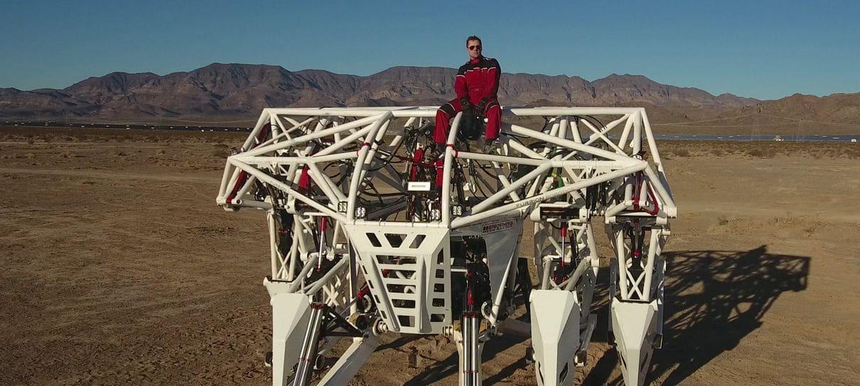 Ver este exoesqueleto gigante em ação dá esperança por um futuro com mechas