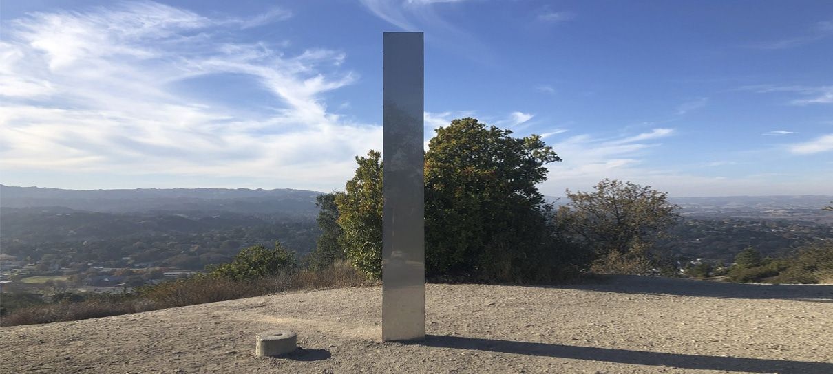 Monolito misterioso da Califórnia é destruído