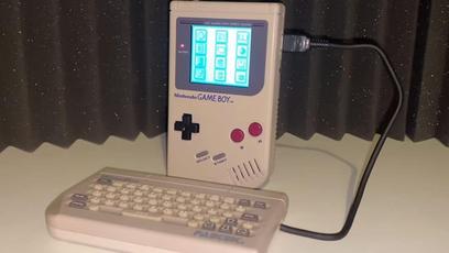Protótipo de teclado para Game Boy, WorkBoy, é encontrado após 28 anos