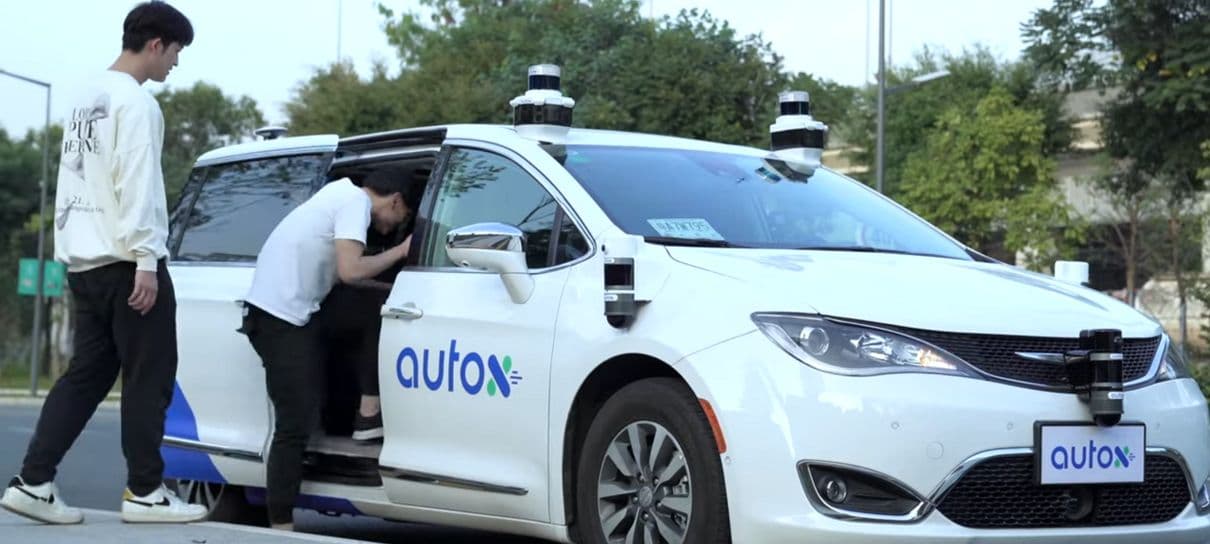 Táxi sem motorista começa a circular na China