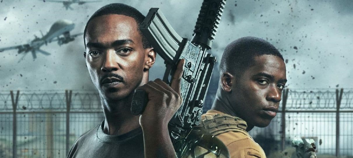 Anthony Mackie é um oficial androide em trailer de Zona de Combate; assista