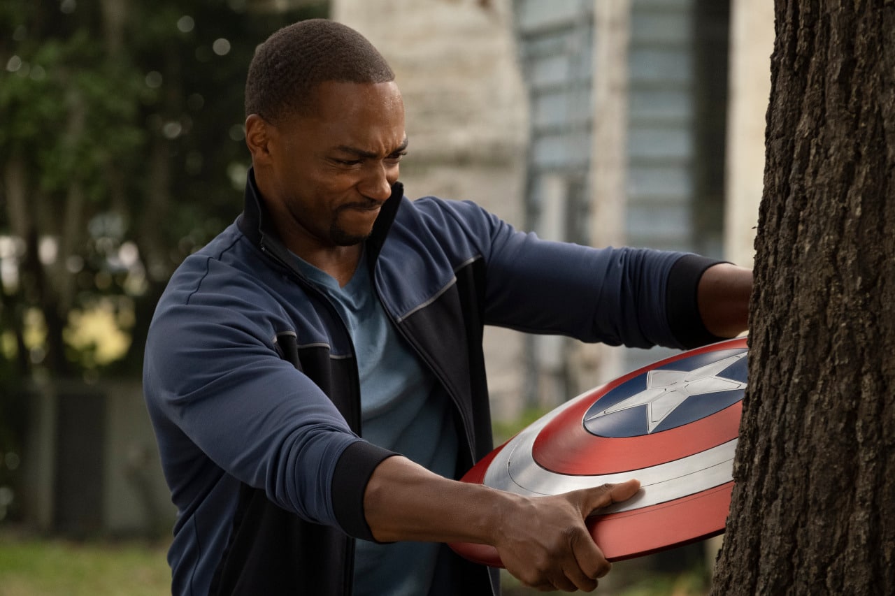 Falcon/Sam Wilson (Anthony Mackie) in Marvel Studios' THE FALCON AND THE WINTER SOLDIER exclusively on Disney+. Photo by Chuck Zlotnick. ©Marvel Studios 2021. All Rights Reserved.