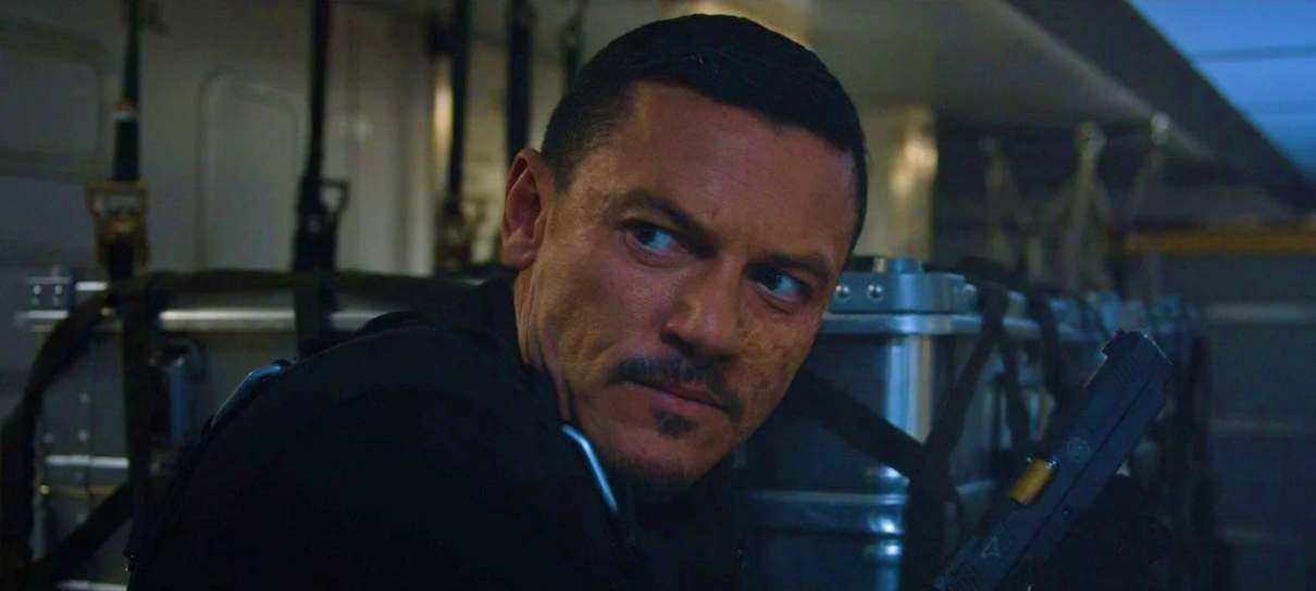 Live-action de Pinóquio "não será como as versões que vimos antes", diz Luke Evans