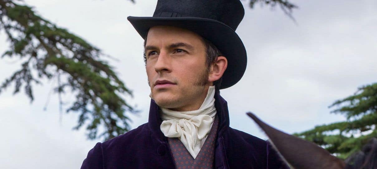 Ator revela fotos divertidas dos bastidores de Bridgerton