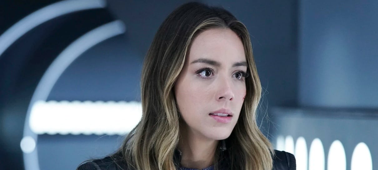 Chloe Bennet muda visual para ser a Florzinha no live-action de As Meninas Superpoderosas
