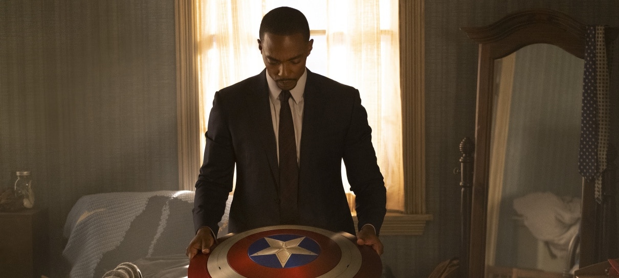 Falcão e o Soldado Invernal se aprofunda nos personagens e traz a ação da Marvel de volta