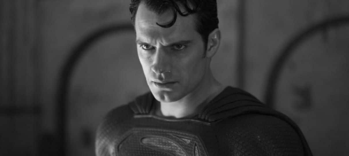 Henry Cavill parabeniza Zack Snyder e publica fotos dos bastidores de Liga da Justiça