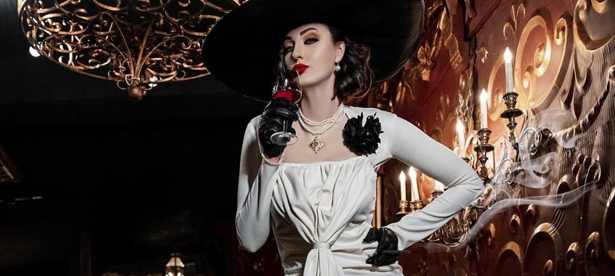 Modelo mais alta do mundo faz cosplay de Lady Dimitrescu, de Resident Evil Village