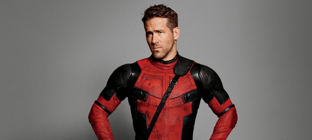 Ryan Reynolds é vacinado contra a COVID-19