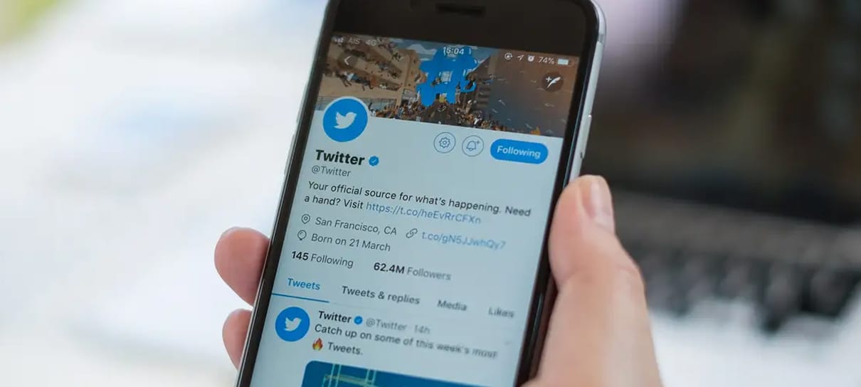 Twitter está testando reproduzir vídeos do YouTube direto da linha do tempo