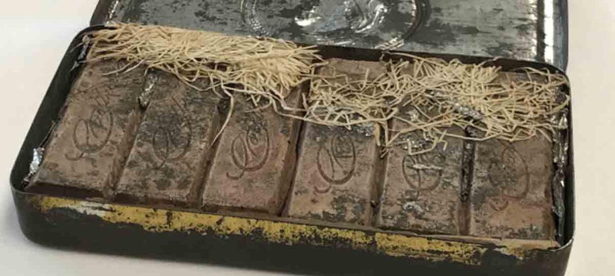 Barras de chocolate de 121 anos são encontradas intactas na Austrália e Inglaterra