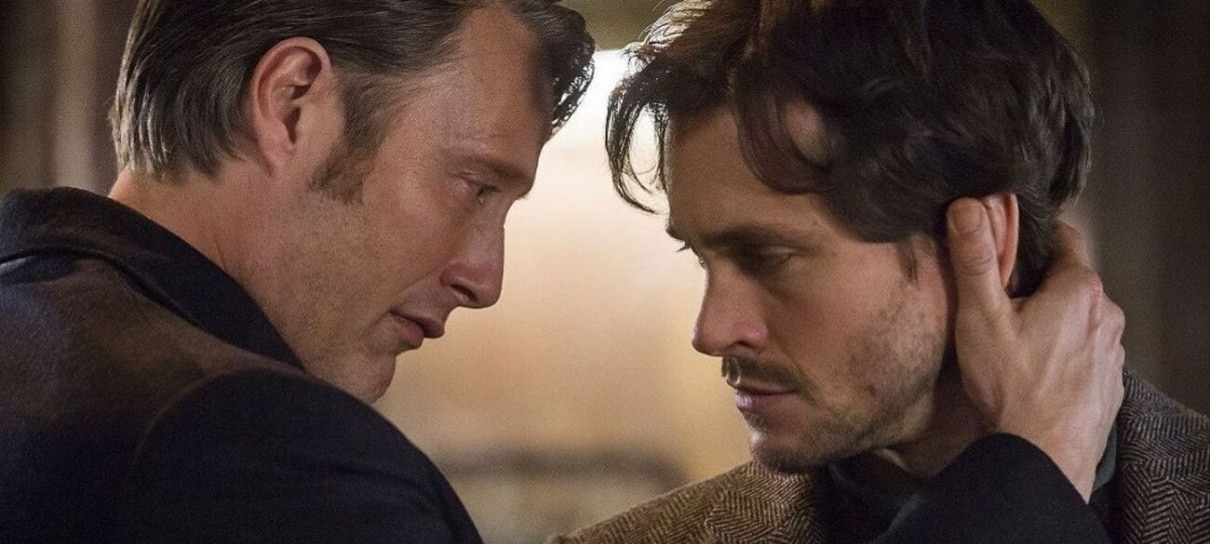 Mads Mikkelsen queria que beijo entre Hannibal e Will Graham acontecesse no final de série