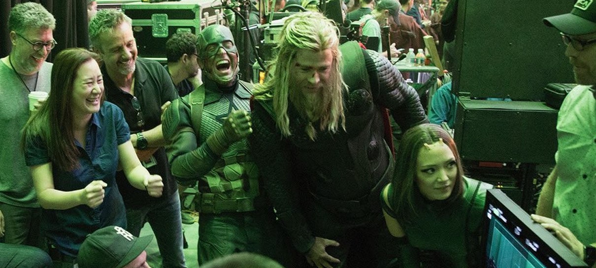 Irmãos Russo comemoram 2 anos de Vingadores: Ultimato com fotos de bastidores