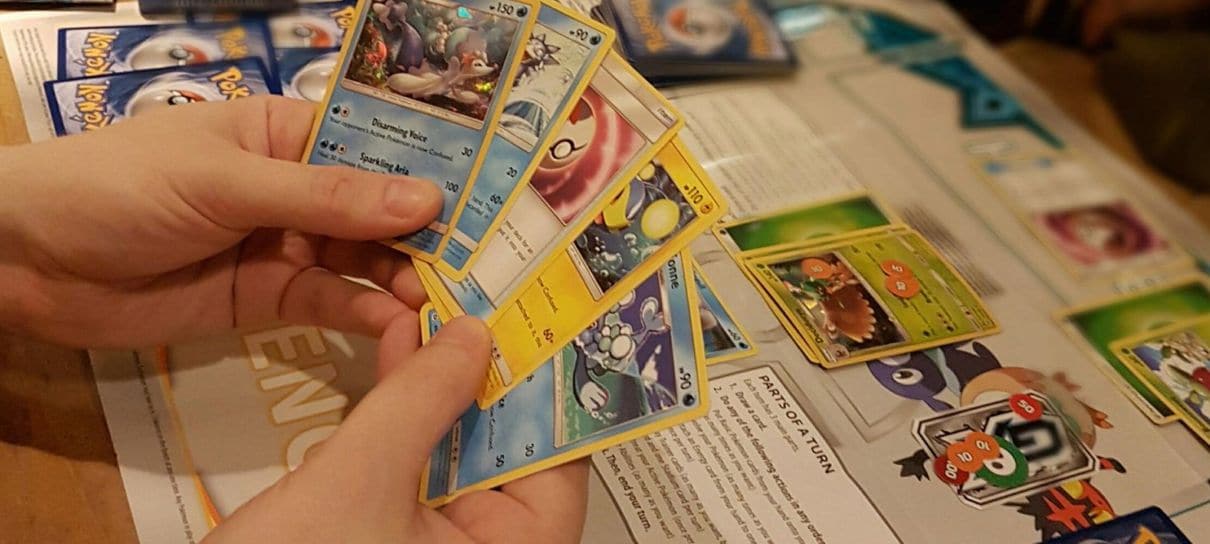 Briga por cartas de Pokémon faz rede de lojas parar de vender o produto nos EUA