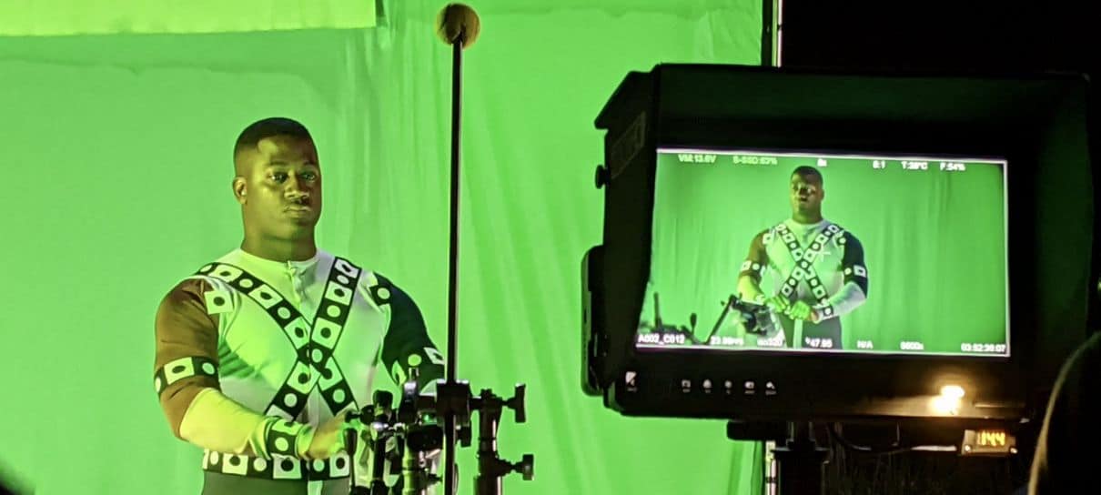 Zack Snyder revela foto das gravações de Snyder Cut que mostra Lanterna Verde
