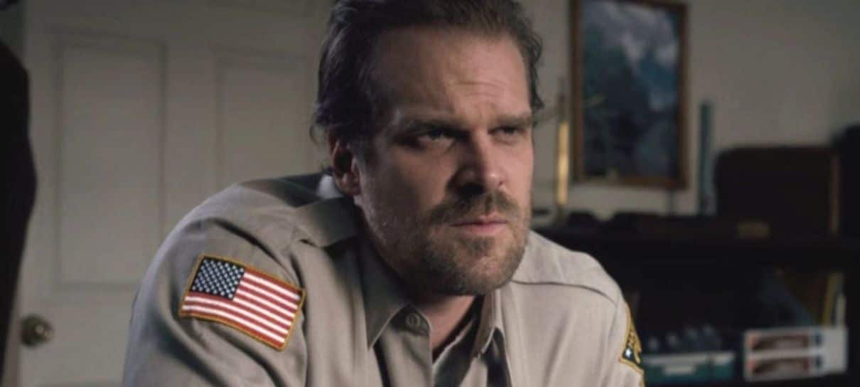David Harbour compara personagem dele em Stranger Things a Gandalf, de O Senhor dos Anéis