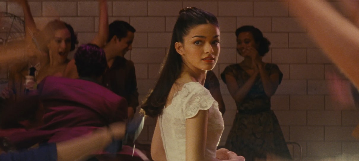 Rachel Zegler será a Branca de Neve no live-action da Disney