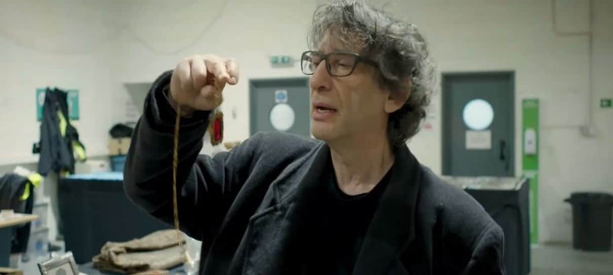 Netflix revela vídeo dos bastidores da série de Sandman com Neil Gaiman e elenco