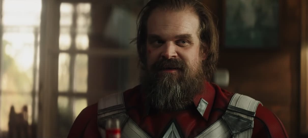 David Harbour fala sobre as diferenças e semelhanças entre Viúva Negra e Stranger Things
