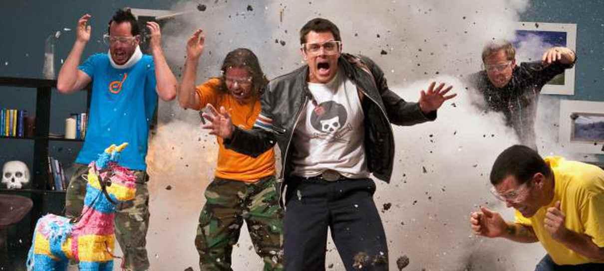 Trailer final de Jackass Para Sempre promete explosões, loucuras e muitos machucados