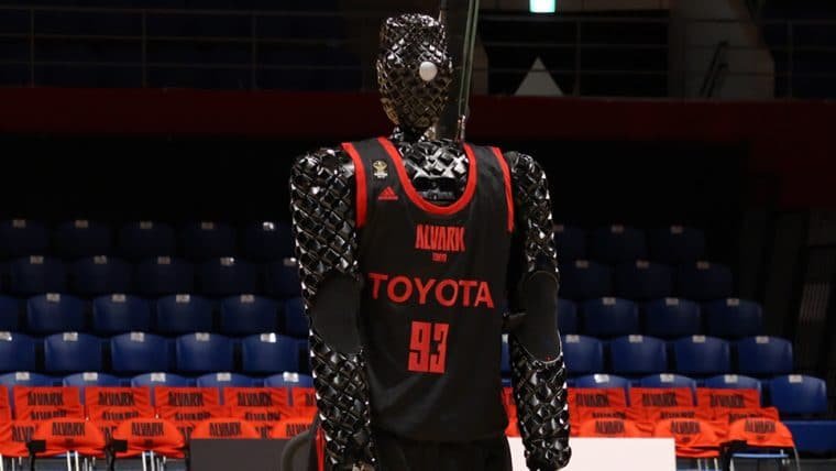 Robô mostra habilidade para acertar cestas no basquete nas Olimpíadas