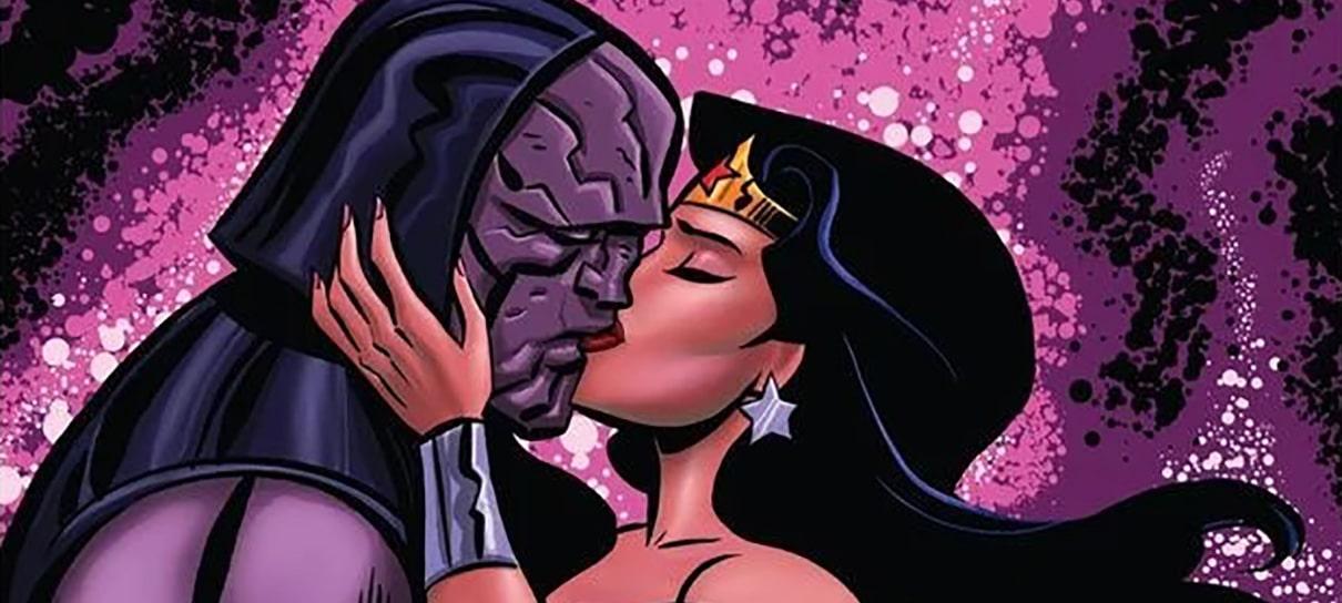 Mulher-Maravilha e Darkseid se beijam em capa de nova HQ