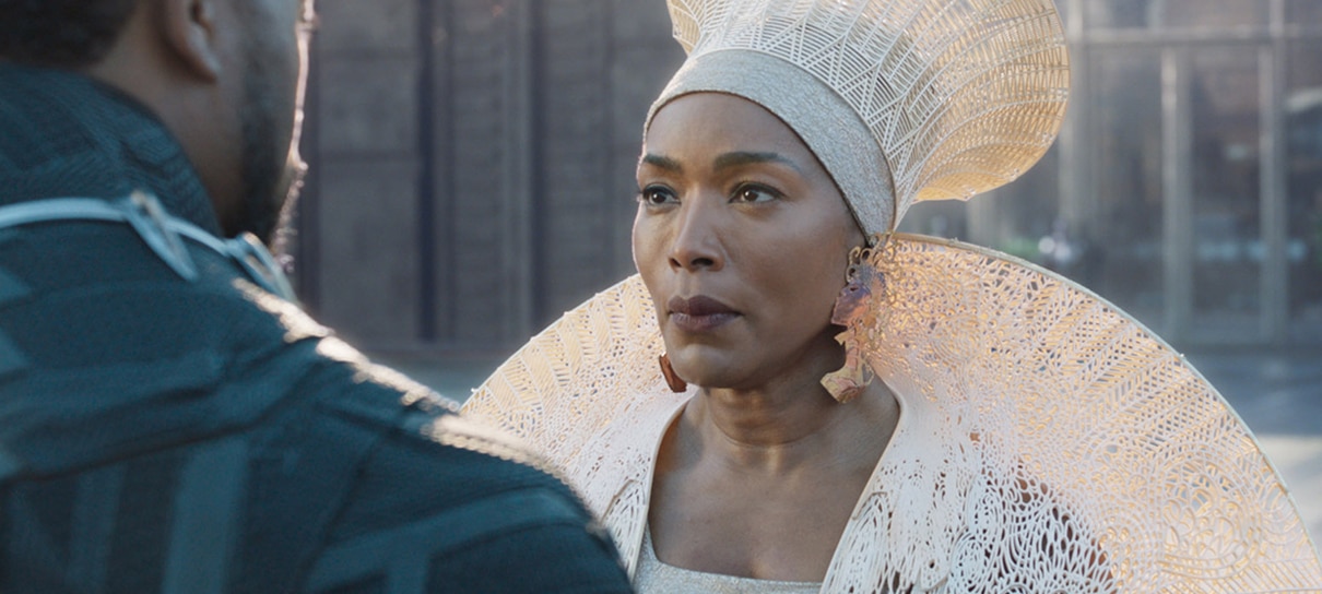 Pantera Negra 2: atriz Angela Bassett fala sobre gravações sem Chadwick Boseman