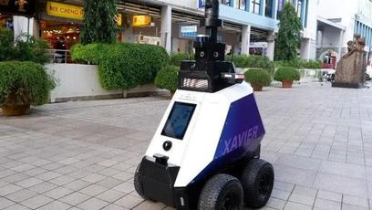 Robô em Singapura vai monitorar e denunciar mau comportamento