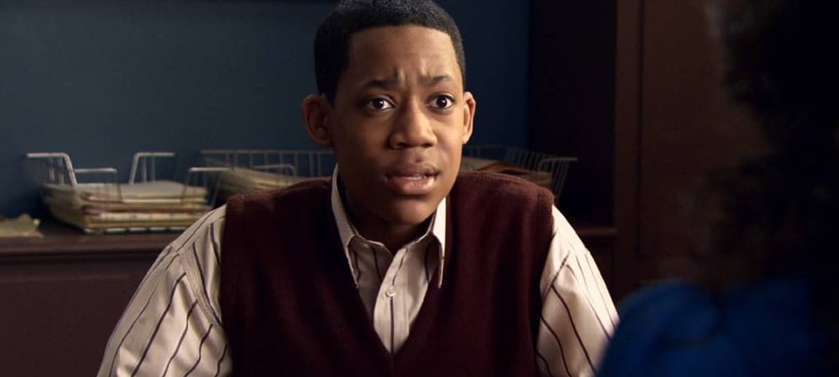Tyler James Williams, de Todo Mundo Odeia o Chris, responde fãs brasileiros