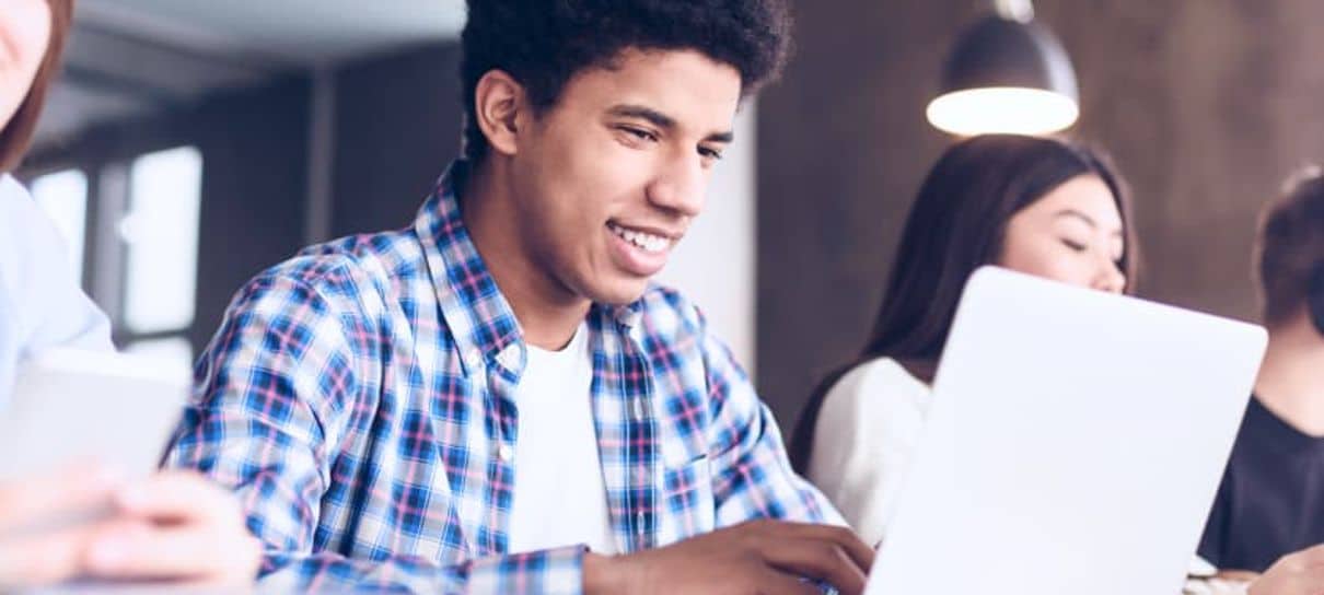Inteli abre inscrições para processo seletivo para programas de bolsas de estudos