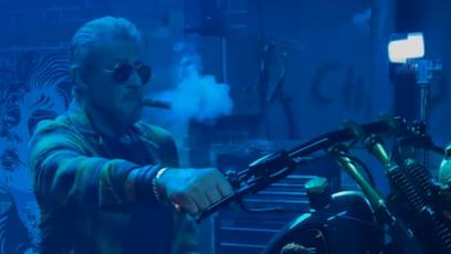 Sylvester Stallone revela bastidores de Os Mercenários 4 com Dolph Lundgren, motos e mais