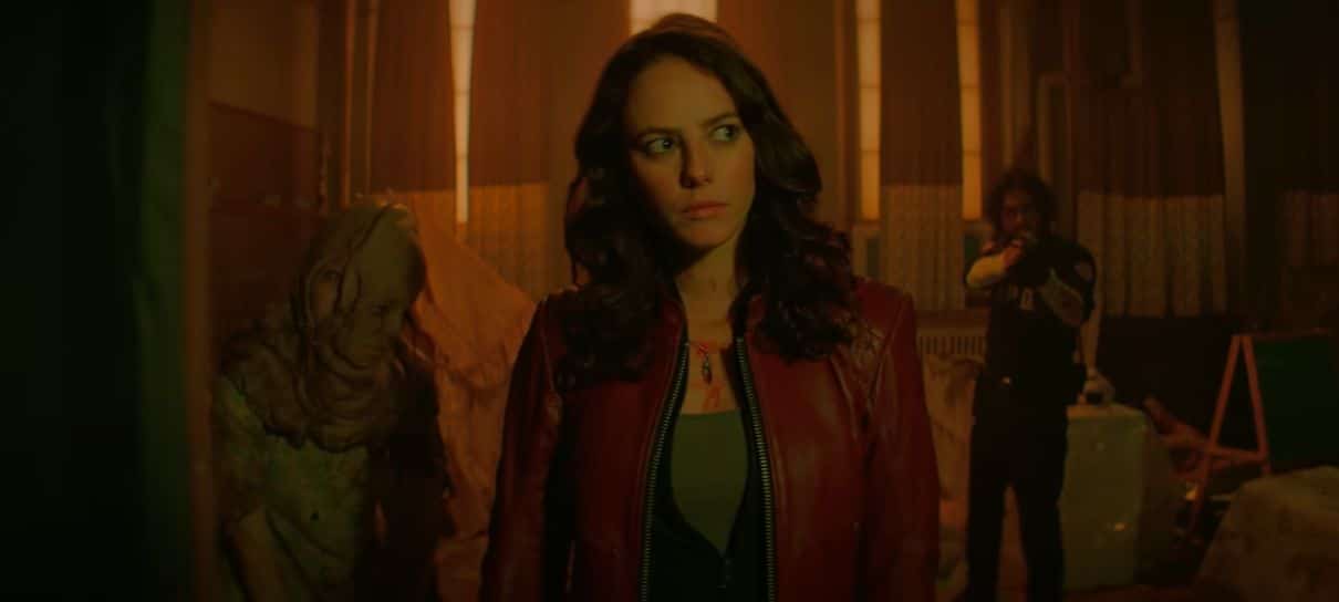 Vídeo compara cenas do filme de Resident Evil com os jogos