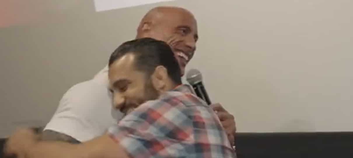 Dwayne Johnson dá o próprio carro de presente para fã