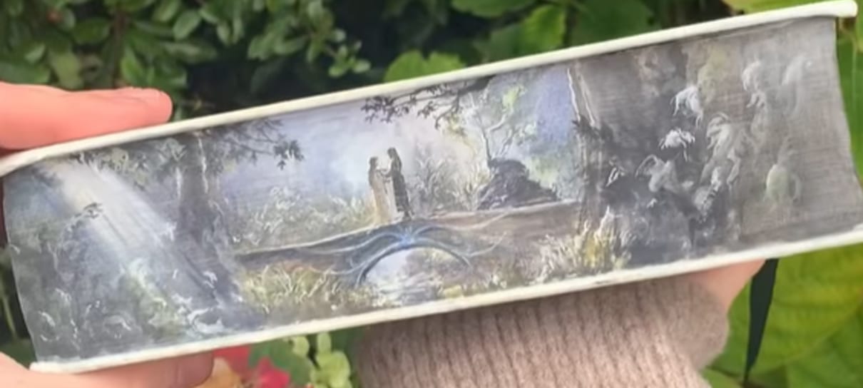 Artista viraliza ao pintar laterais de livros com cenas de O Senhor dos Anéis e Duna