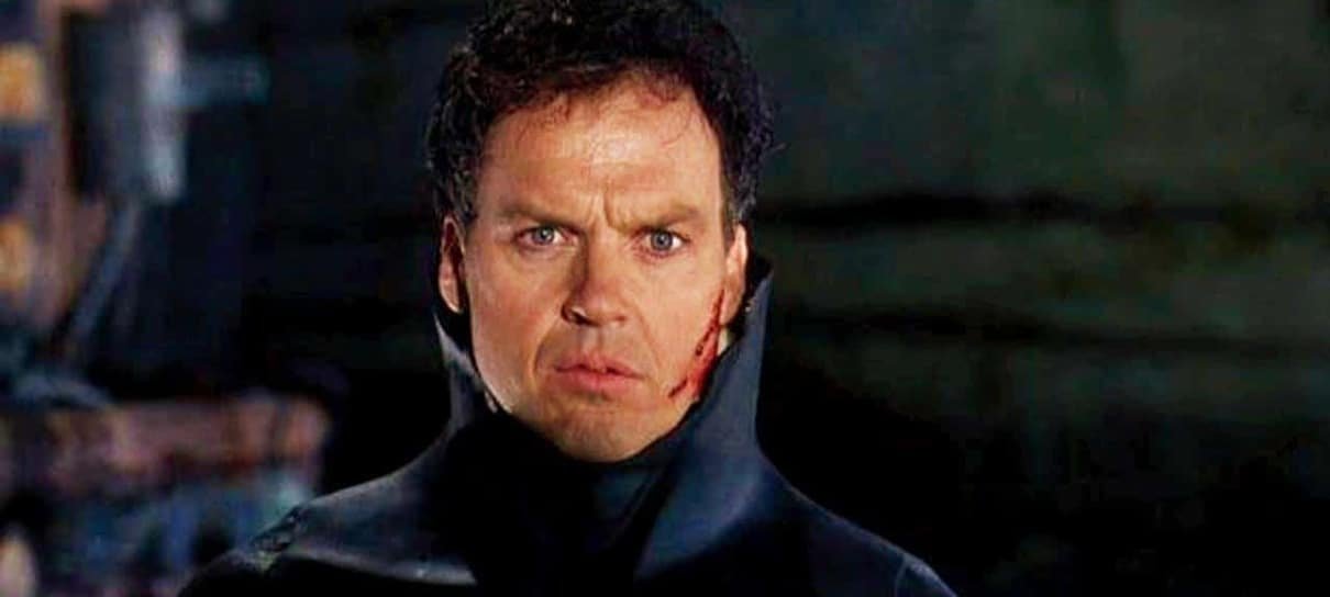 Michael Keaton voltará ao papel de Batman em filme da Batgirl, diz site