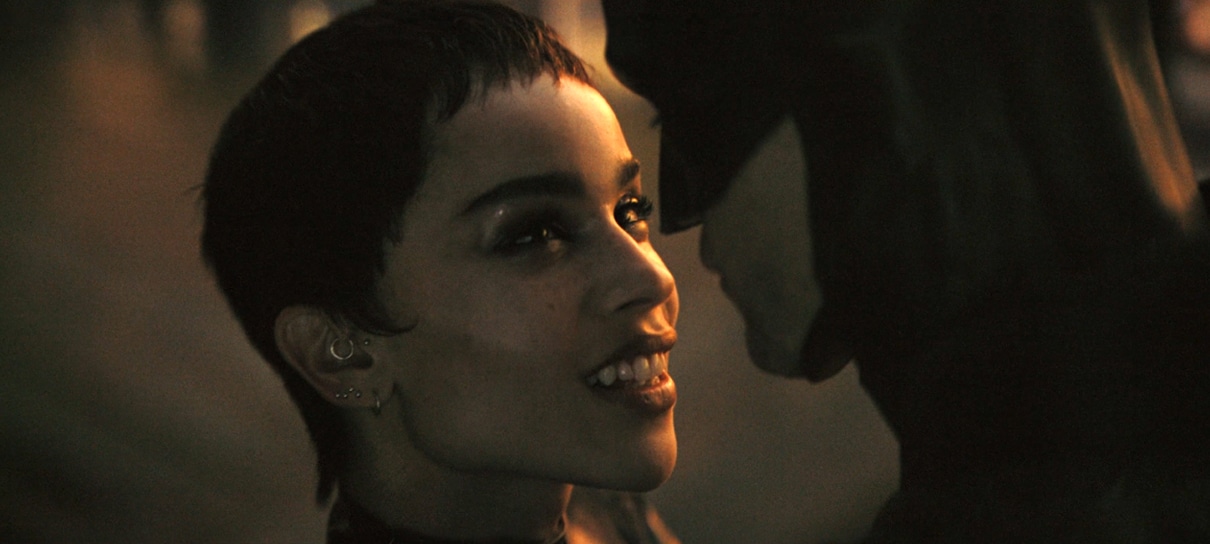 Mulher-Gato de Batman terá inspiração em felinos e capoeira, diz Zoë Kravitz