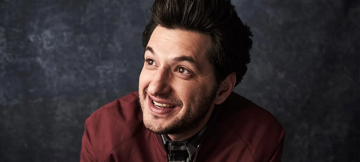 Ben Schwartz é anunciado no elenco do filme que terá Nicolas Cage como Drácula