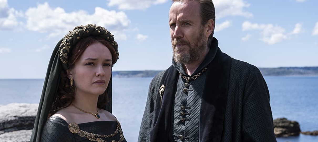 George R.R. Martin elogia série de House of the Dragon: "É sombrio e visceral"