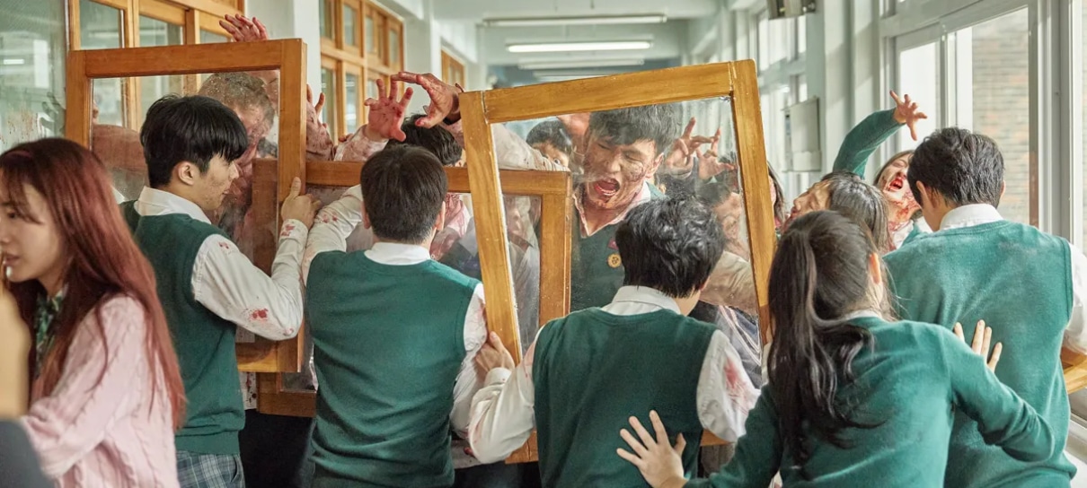 Zumbis invadem cantina escolar em cena inédita de All of us Are Dead