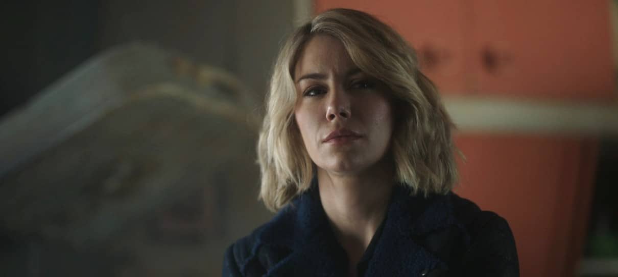 Atriz de Peacemaker diz que sexto episódio será ainda mais impactante que o final