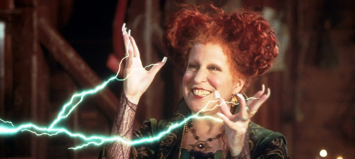 Bette Midler comemora fim das gravações de Abracadabra 2