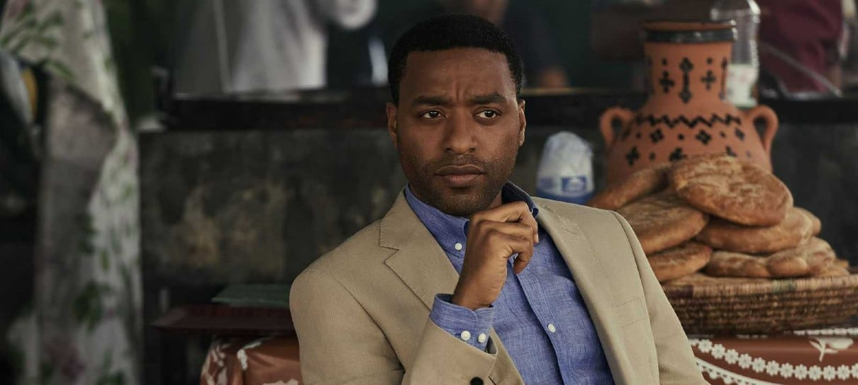 Chiwetel Ejiofor aparece em primeiro teaser de O Homem Que Caiu na Terra