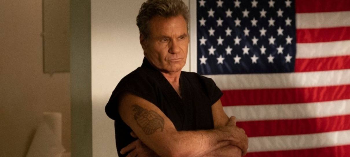 Intérprete de John Kreese vai apresentar podcast de Cobra Kai