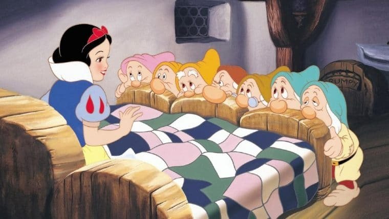 Disney responde críticas de Peter Dinklage ao remake de Branca de Neve