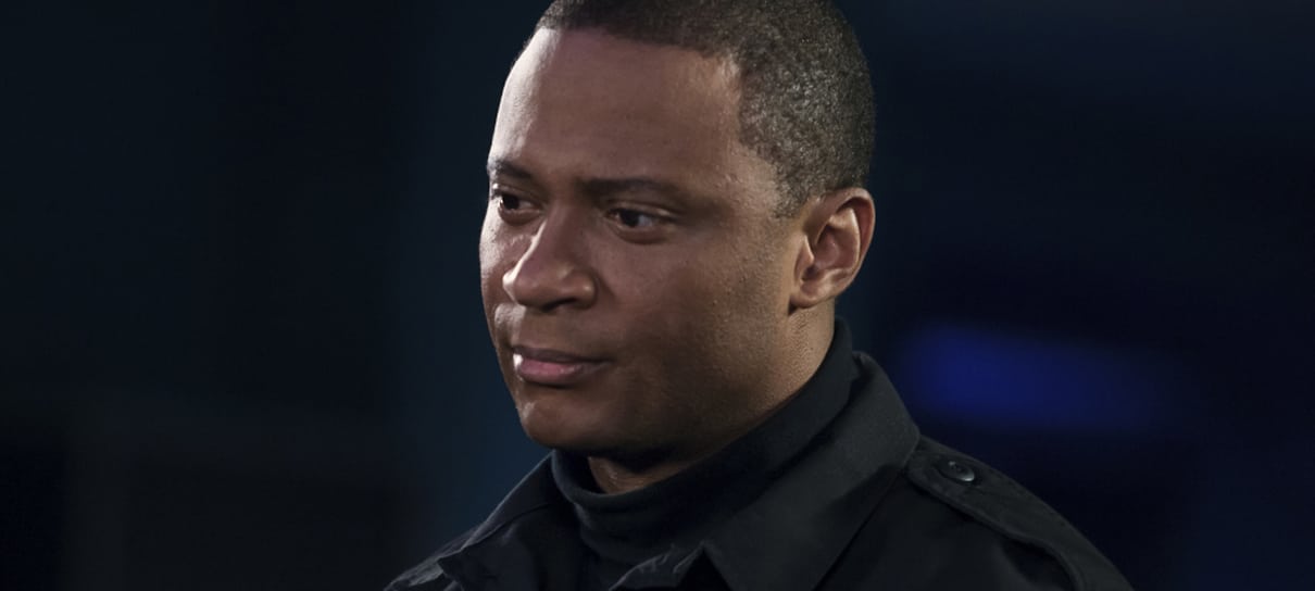 David Ramsey voltará a viver John Diggle na série Justice U