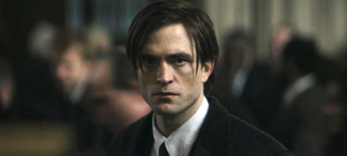 Bruce Wayne salva criança em cena completa de Batman