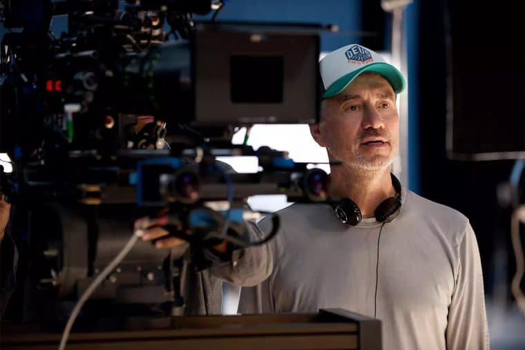 Roland Emmerich em um set de filmagem