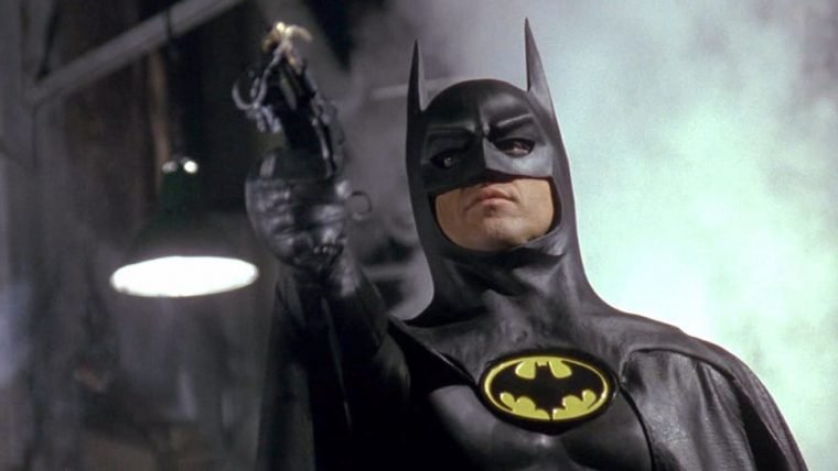 Fotos do set de Batgirl mostram Batman de Michael Keaton e Comissário Gordon em ação