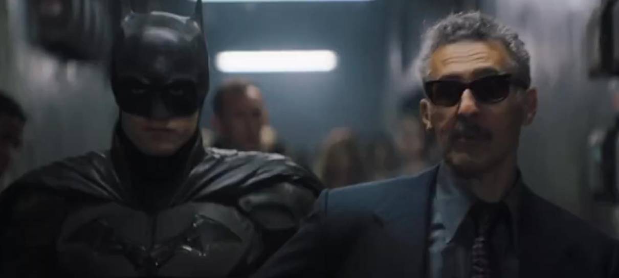 Carmine Falcone relembra passado dos Wayne em nova cena de Batman